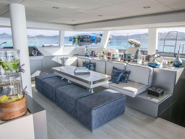 Huur een Sunreef RELENTLESS 60 in Tortola