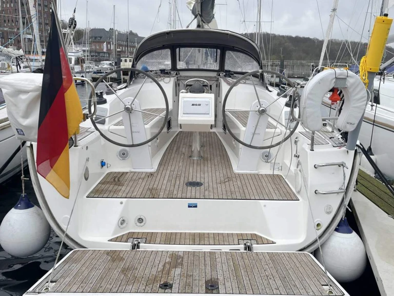Verhuur Zeilboot Bavaria met vaarbewijs