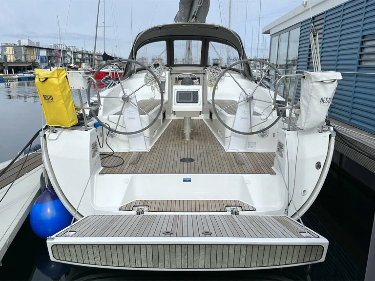 Huur een Bavaria Cruiser 37 in Flensburg