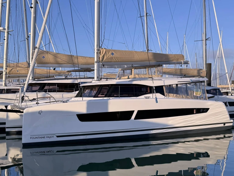 Huur een Fountaine Pajot Fountaine Pajot FP 41 Maesto 3  in Can Pastilla