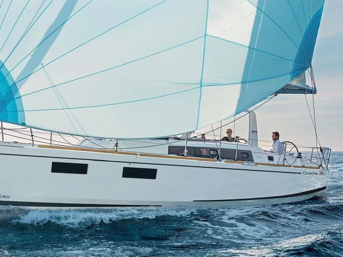 Bootverhuur Heiligenhafen goedkoop Oceanis 38.1