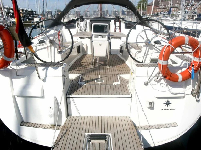 Verhuur Zeilboot Jeanneau met vaarbewijs