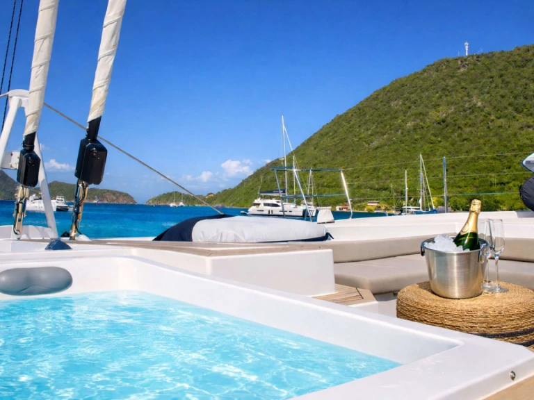 Huur Jacht met of zonder schipper Fountaine Pajot in Caribisch gebied
