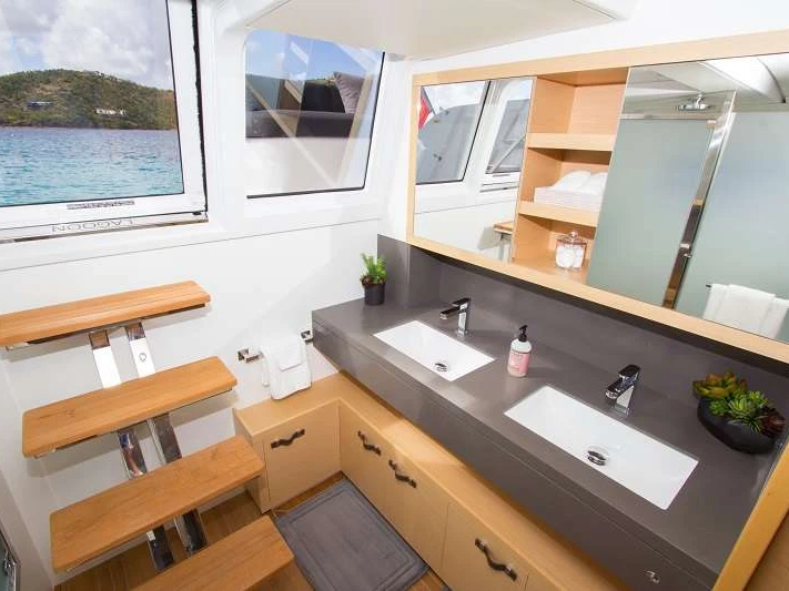 Bootverhuur Britse Maagden Eilanden goedkoop LE REVE L620 ESSENCE