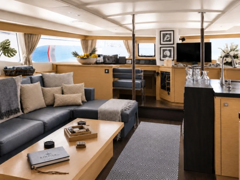 Jachthuur in Road Town - Fountaine Pajot ODYSSEA via SamBoat