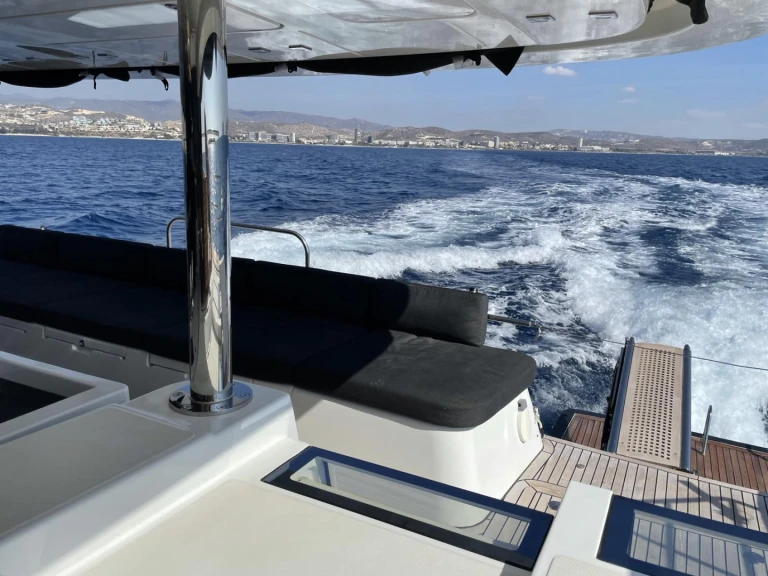 Bootverhuur Lagoon Lagoon 630 Motor Yacht in Nydri via SamBoat