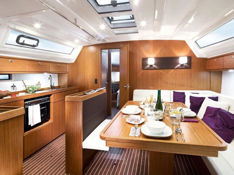Bavaria Cruiser 46 te huur van particulier of professional in Gouviá