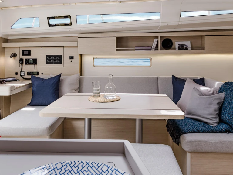 Verhuur Zeilboot in Néa Péramos - Bénéteau Oceanis 40.1