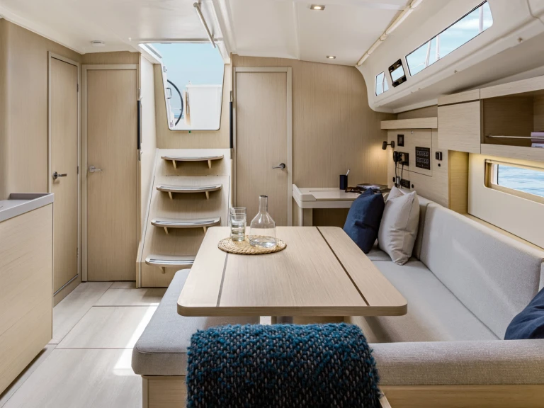 Bootverhuur Bénéteau Oceanis 40.1 in Néa Péramos via SamBoat