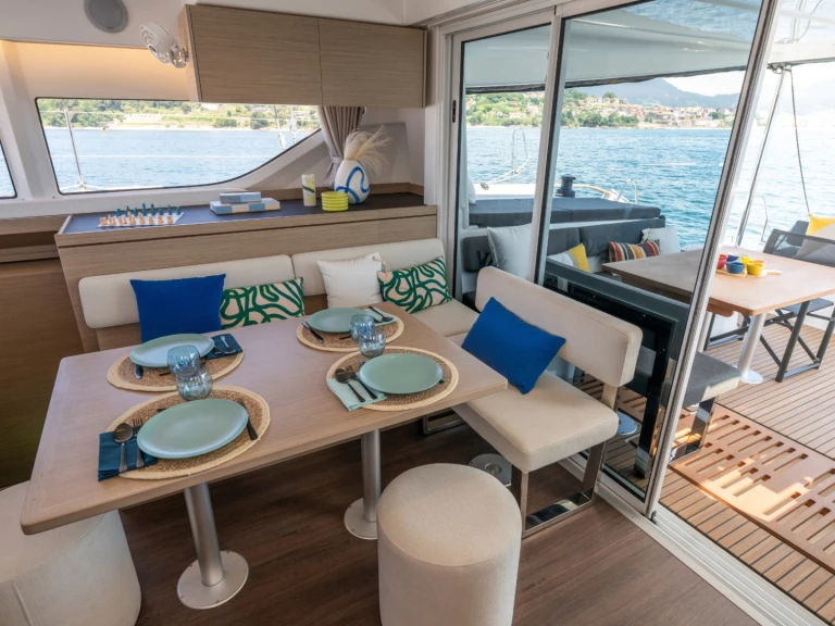 Verhuur Catamaran in Rogoznica - Lagoon Lagoon 43 OV
