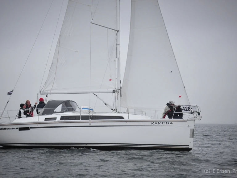 Bavaria Cruiser 33 te huur van particulier of professional in Heiligenhafen