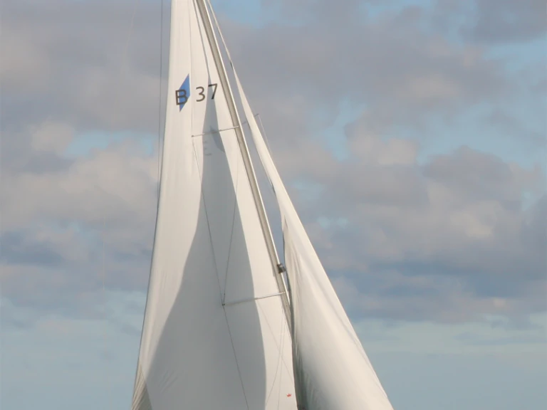 Bootverhuur Heiligenhafen goedkoop Cruiser 37