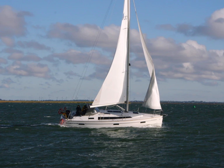 Verhuur Zeilboot in Heiligenhafen - Bavaria Cruiser 37