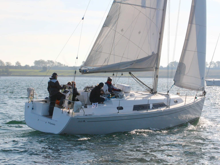 Huur een Hanse Hanse 370 in Heiligenhafen