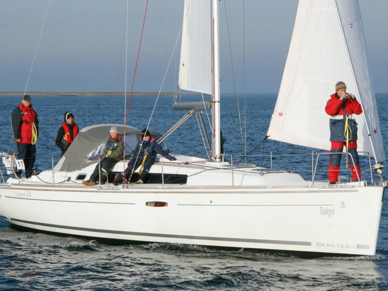 Verhuur Zeilboot Bénéteau met vaarbewijs