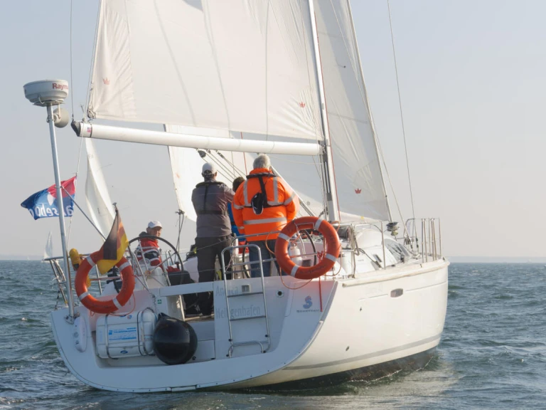 Verhuur Zeilboot in Heiligenhafen - Bénéteau Oceanis 43