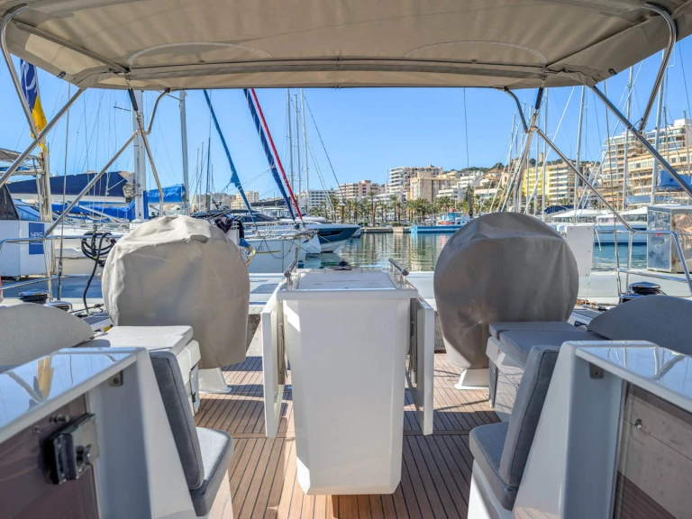 Huur een Bénéteau Oceanis 51.1 in Palma de Mallorca