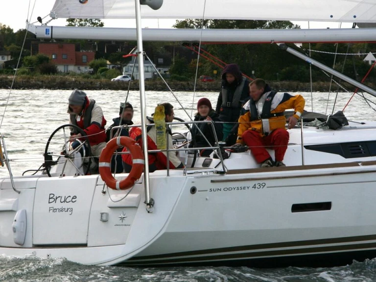 Bootverhuur Jeanneau Sun Odyssey 439 in Heiligenhafen via SamBoat