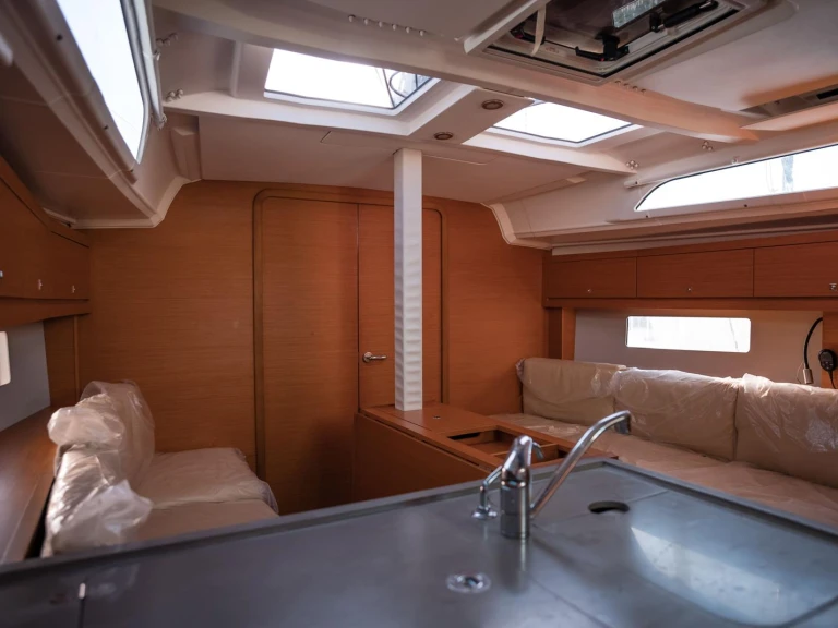 Jachthuur in Castellammare del Golfo - Dufour Dufour 37 – Available for Crewed Daily Charters Only via SamBoat