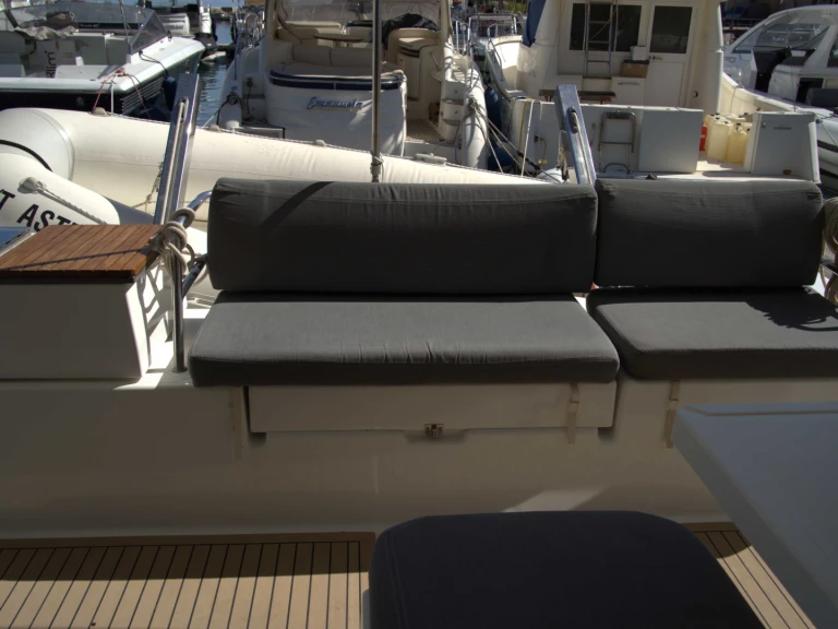 Bootverhuur Fountaine Pajot Fountaine Pajot Astréa 42 (Wm-Ac in dinette-Gen-Sol.Pan) in Castellammare del Golfo via SamBoat