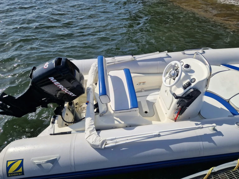 RIB te huur in Quartu Sant'Elena voor de beste prijs