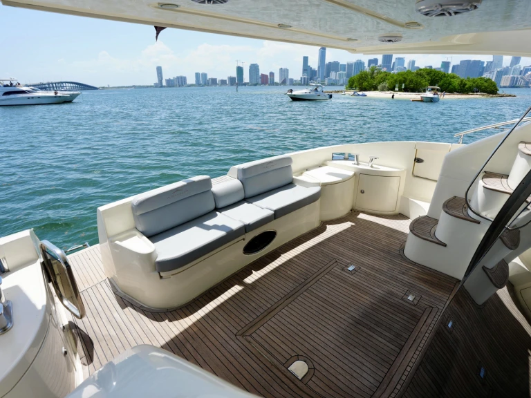 Huur Jacht met of zonder schipper Azimut in Miami