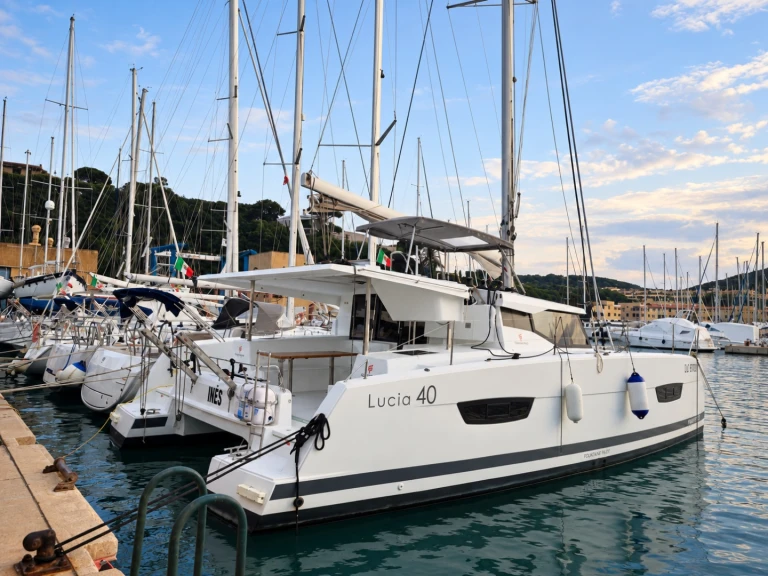 Bootverhuur Olbia goedkoop Lucia 40