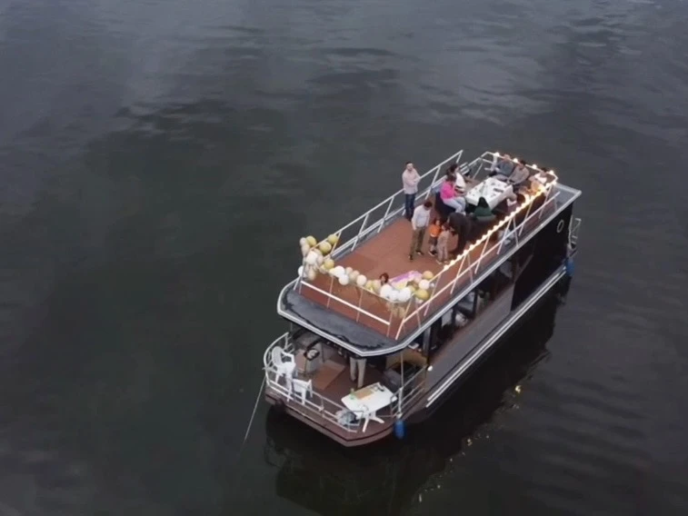 Bootverhuur Custom Hausboat 1150 in Berlin via SamBoat