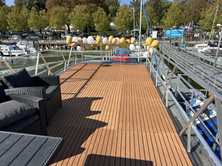 Verhuur Motorboot in Berlin - Custom Hausboat 1150