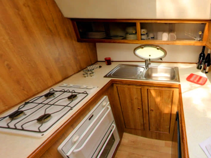 Bootverhuur Saint-Gilles du Gard goedkoop Countess