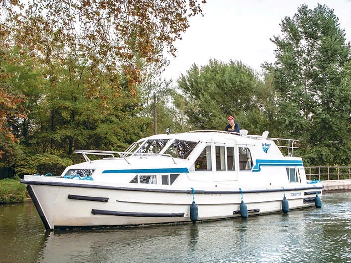 Motorboot te huur in Saint-Gilles du Gard voor de beste prijs