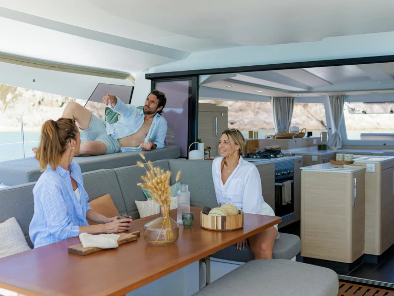 Catamaran te huur in Castellammare di Stabia voor de beste prijs