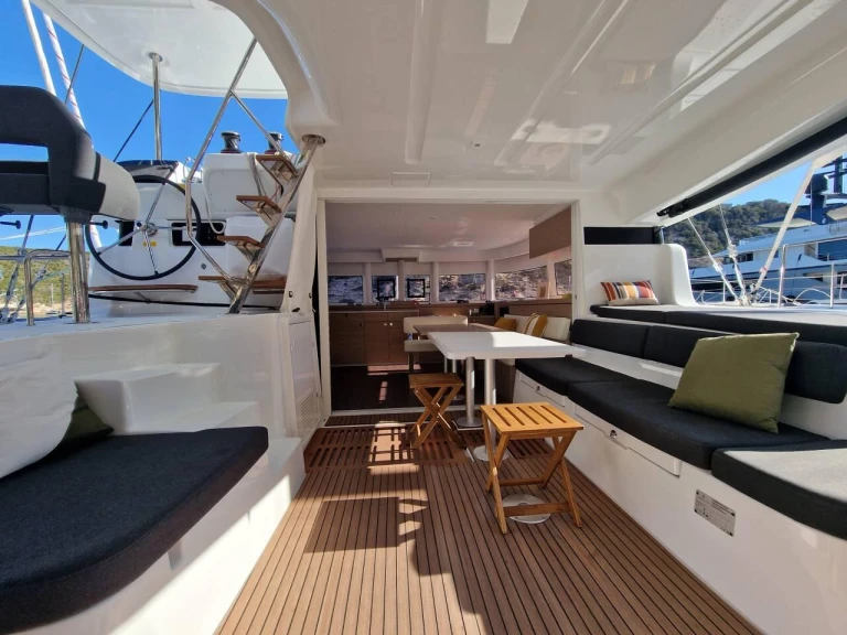 Verhuur Catamaran in Bonifacio - Lagoon Lagoon 43