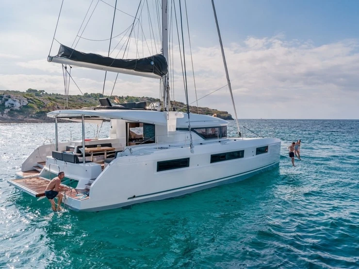 Fountaine Pajot Saba 50 te huur van particulier of professional in Le Marin