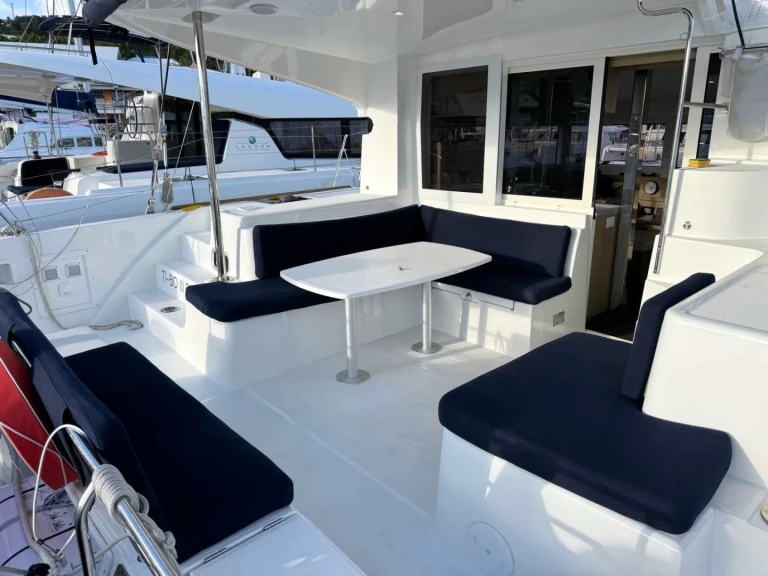 Bootverhuur Le Marin goedkoop Lagoon 40