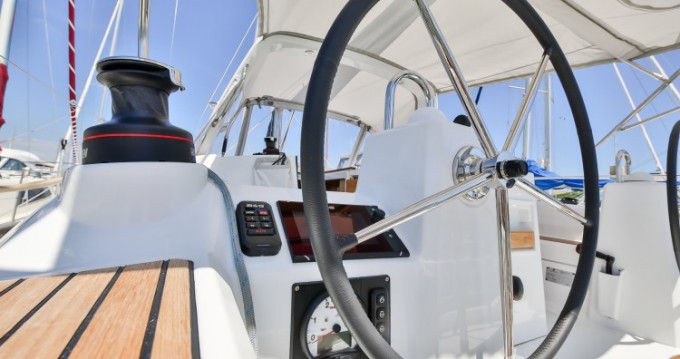 Huur een Bénéteau Oceanis 35 in Les Sables-d'Olonne