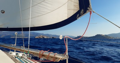 Huur een Bénéteau First 28 GTE in Martigues