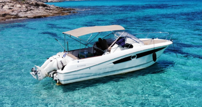 Jeanneau Cap Camarat 8.5 WA te huur van particulier of professional in Saint-Florent