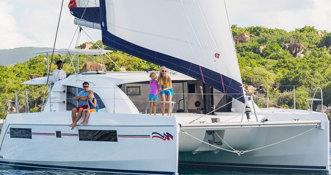 Bootverhuur Leopard Leopard 40 in Road Town via SamBoat